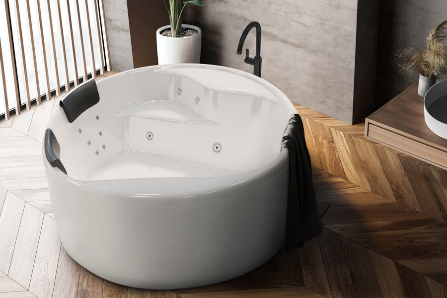 ORION 1570 FREESTANDING DOLCE VITA 16-JET SPA BATH