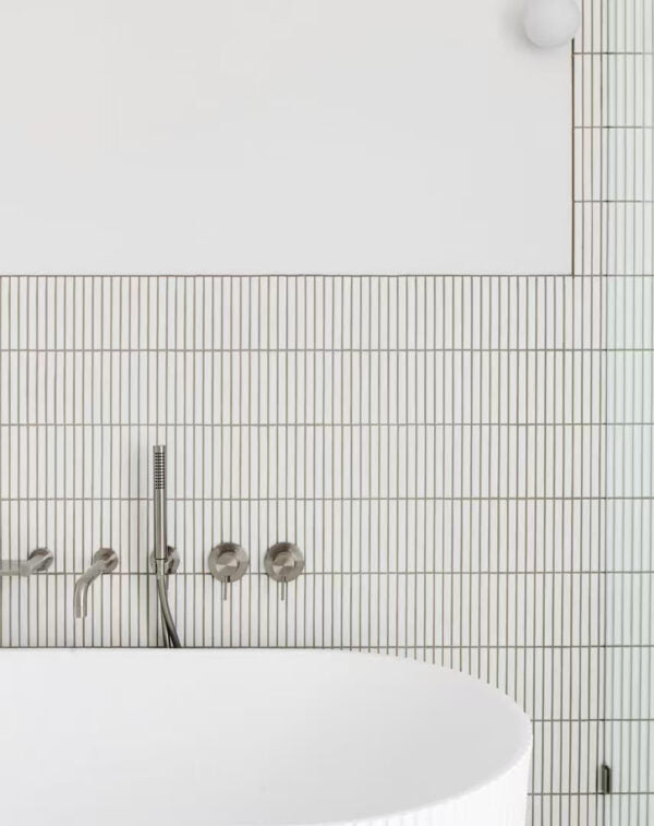 SLIM SHOWER ON BRACKET CHROME (NR307CH)